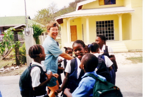2001 Kathy Dances with the scchool children Union Island