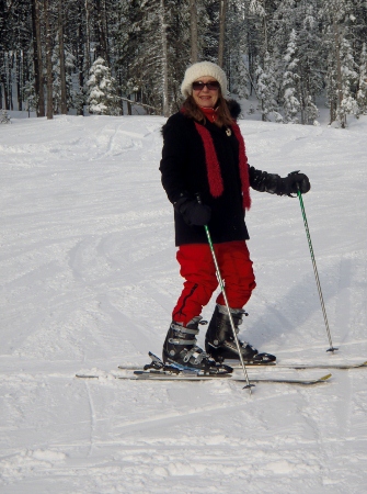 2011
        BC Oliver Kathy skis Mount Bauldy