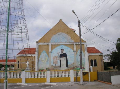 A colourfull church
        in Bonnaire