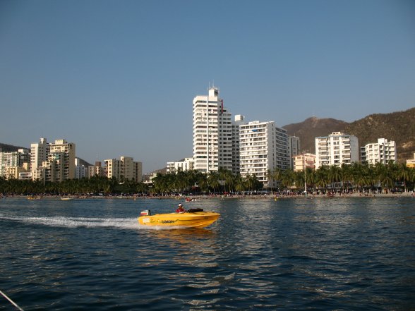 Rodededero Harbour
        on a Sunday afternoon