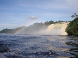 Sappo
          Falls as viewed from a distance