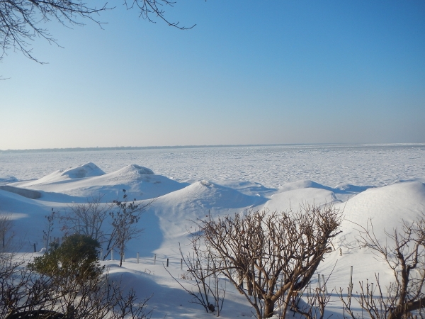 2018 Feb 14 Lake Huron winter view of beach looking west Feb 14 Lake Huron winter view of beach looking west