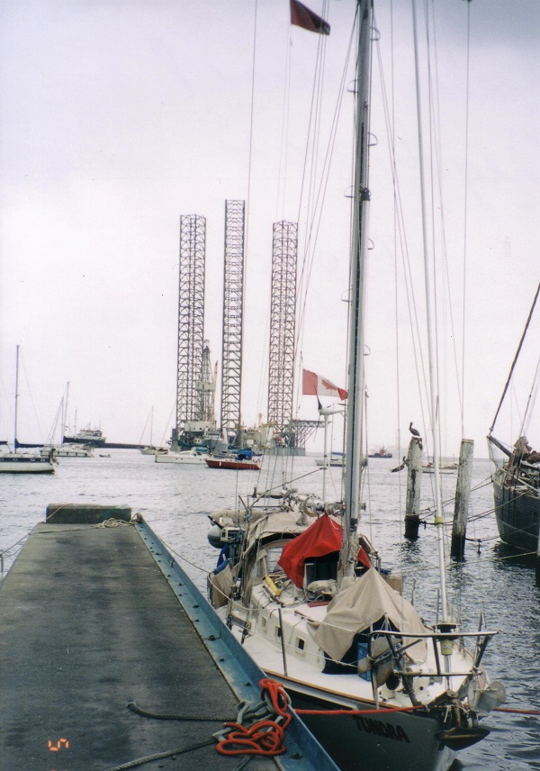 2001 Tundra at the dock at Peakes inTrinidad ready for
      haulout