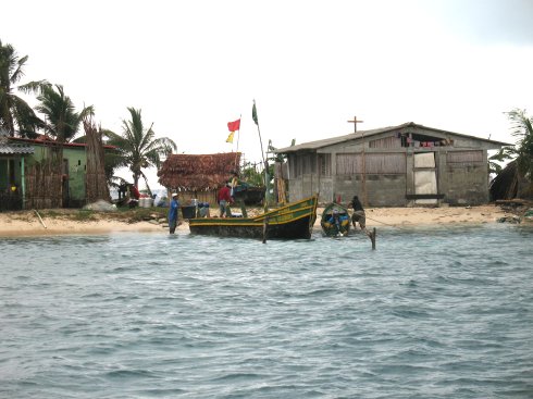 How a school bus operates in the Kuna Yala