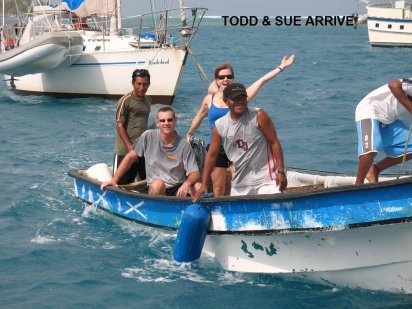 Tod and Sue arrive
        delivered to us by Albierto